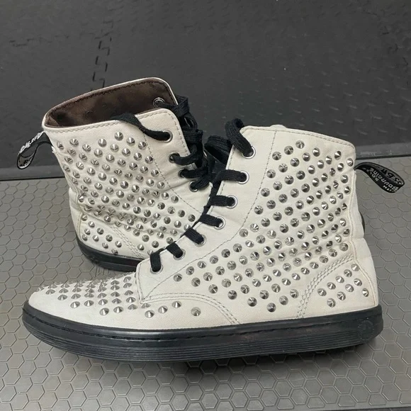 Dr. Martens Shorestud white spiked canvas shoes - Picture 5 of 16